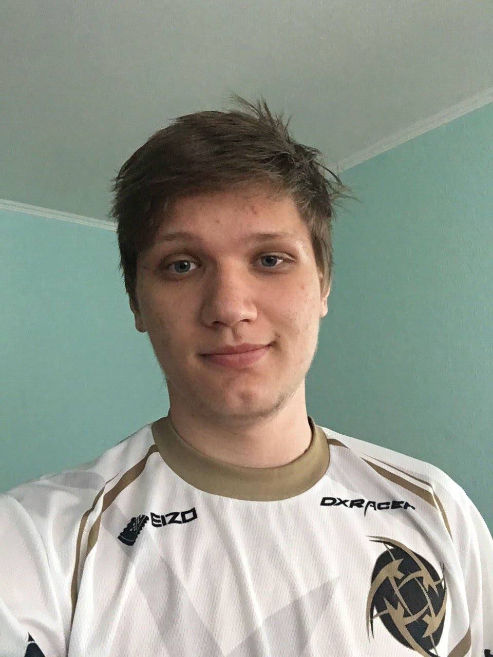 扑克高手如何读趋势（资深牌手如何把握趋势）