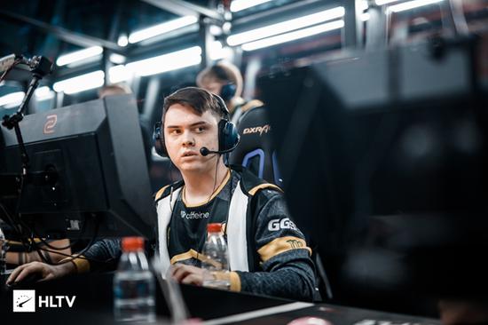 21 点策略：不同桌规下的期望重算。（21点策略：不同桌规条件下的期望值重新评估）